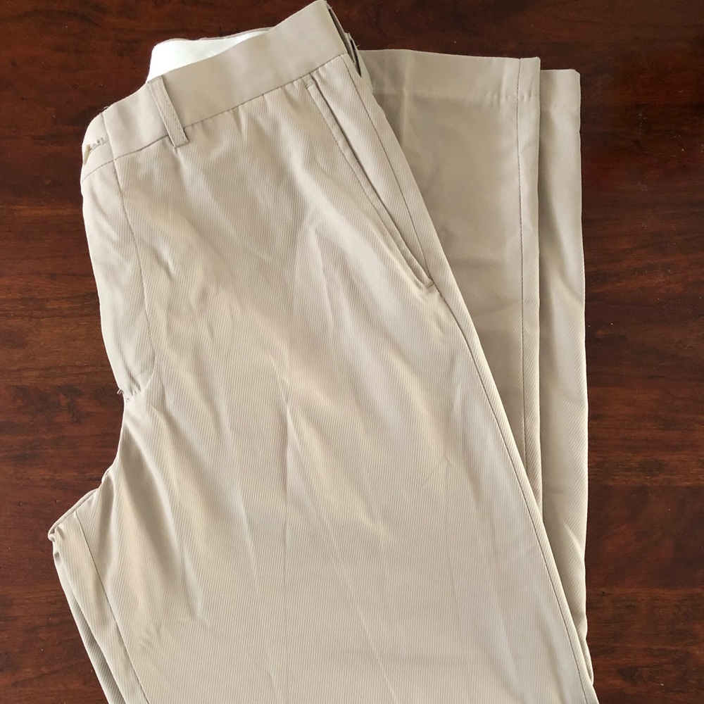 Izod golf pants